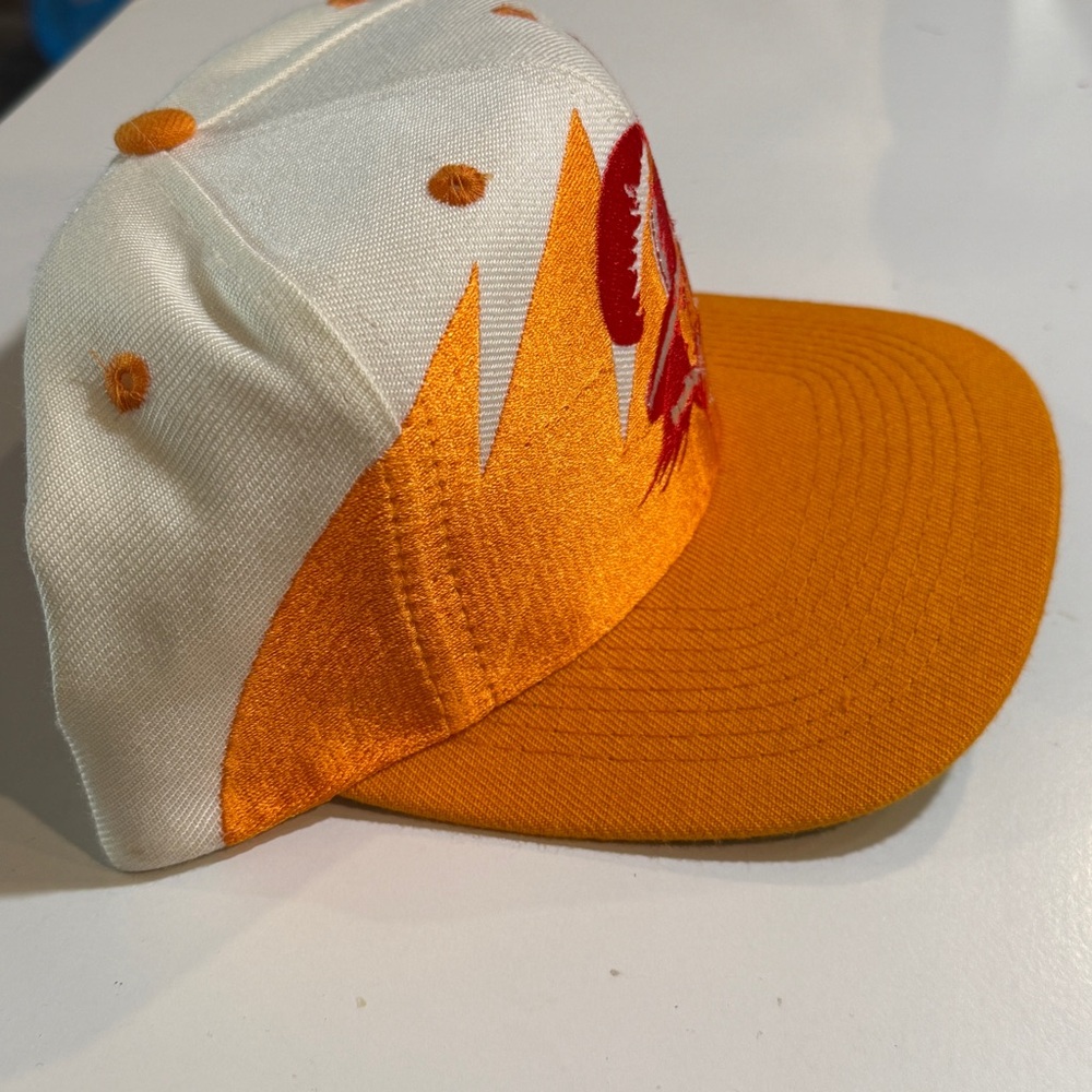 Tampa Bay Buccaneers Logo Athletic 90s Sharktooth Snapback Vintage Orange Hat - Picture 3 of 14